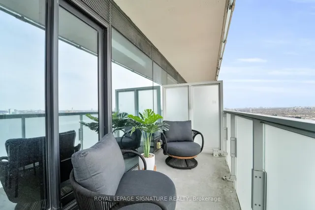 Additional image 15 of 11 Charlotte St Unit 2605