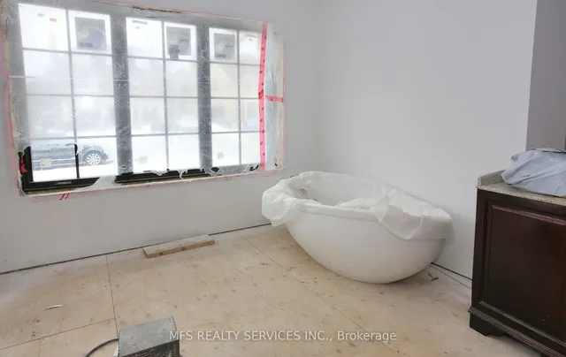 Additional image 15 of 203 GLENCAIRN Ave