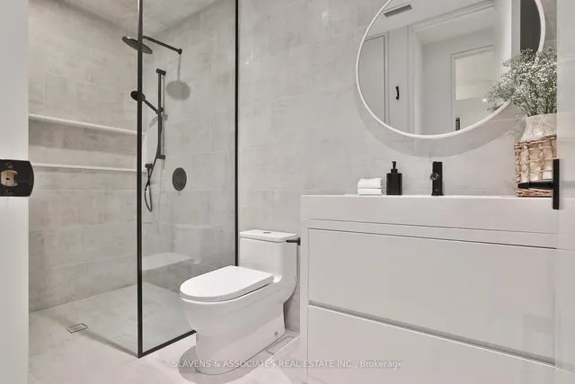 Additional image 41 of 216 Glenayr Rd