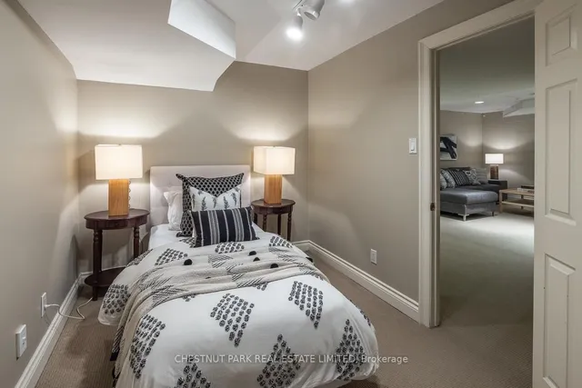 Additional image 28 of 406 Glenayr Rd