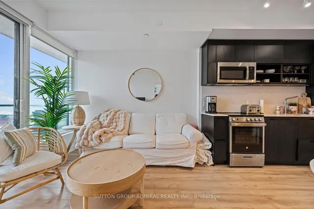 Additional image 19 of 135 East Liberty St Unit 1901