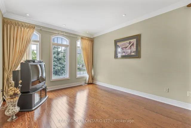 Additional image 11 of 28 Hampton Springs Dr