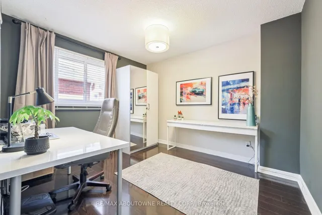 Additional image 16 of 1125 GRANDEUR Cres