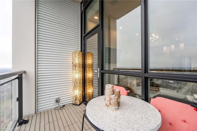 Additional image 36 of 60 Charles St Unit 2904