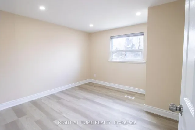 Additional image 21 of 36 Flamingo Cres