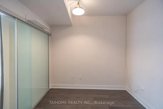 Additional image 15 of 955 Bay St Unit 307