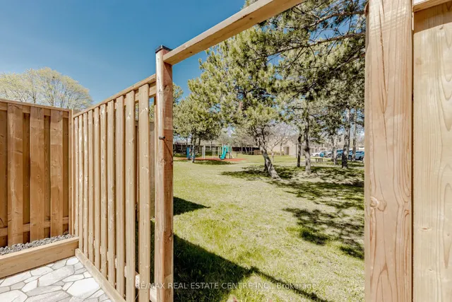 Additional image 45 of 1526 Lancaster Dr Unit 123