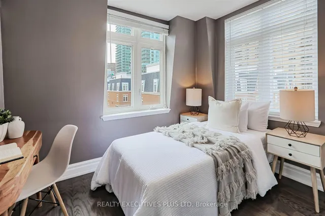 Additional image 11 of 98 Redpath Ave Unit 9