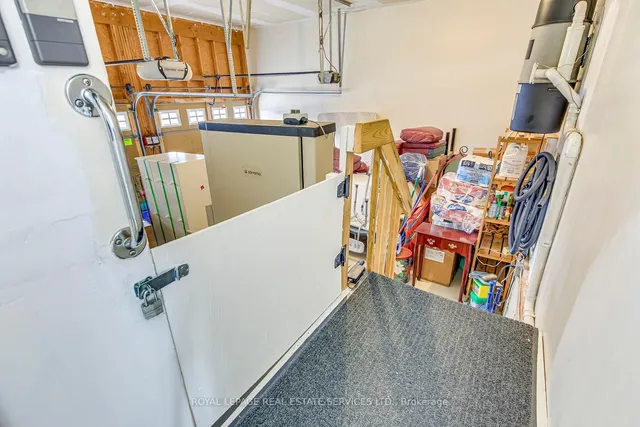 Additional image 42 of 1652 Allan Cres