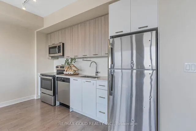 Additional image 19 of 180 Veterans Dr Unit 510