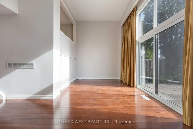 Additional image 19 of 290 Sprucewood Crt Unit 45