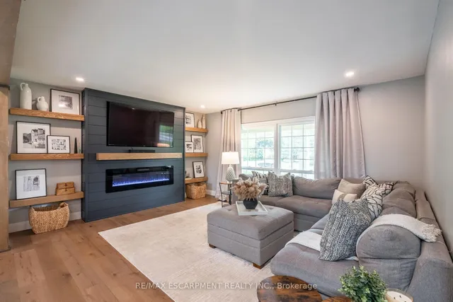 Additional image 15 of 13 Woodend Dr