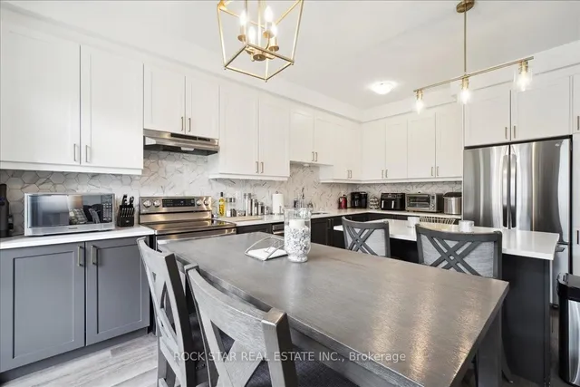 Additional image 11 of 1560 Moira Cres