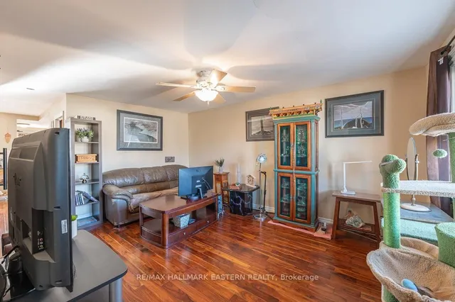 Additional image 2 of 3072 McNaughton Ave