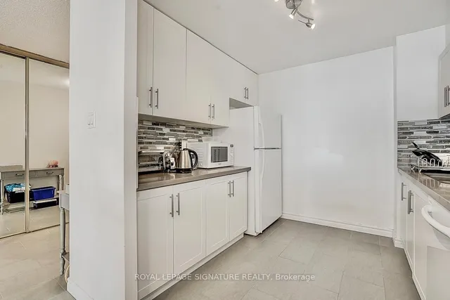 Additional image 17 of 45 Carlton St Unit 1209