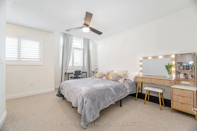 Additional image 46 of 221 Cathcart Cres