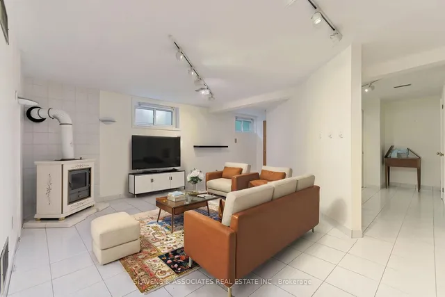 Additional image 33 of 3 Watling St