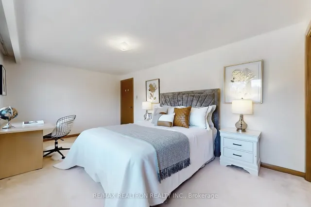 Additional image 15 of 4 Amulet St