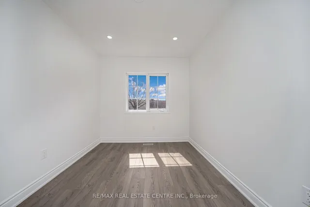 Additional image 39 of 126 Sandyshores Dr