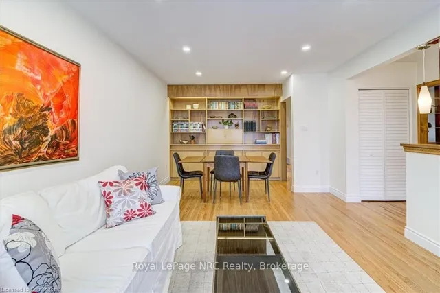 Additional image 11 of 6 Lilacside Dr