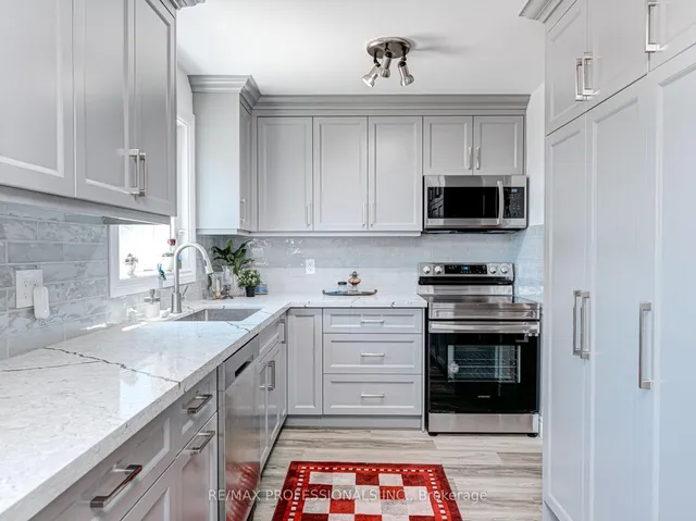 Additional image 18 of 2416 Malcolm Cres