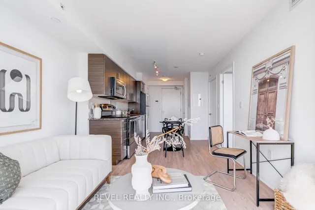 Additional image 3 of 830 Lawrence Ave Unit 1308