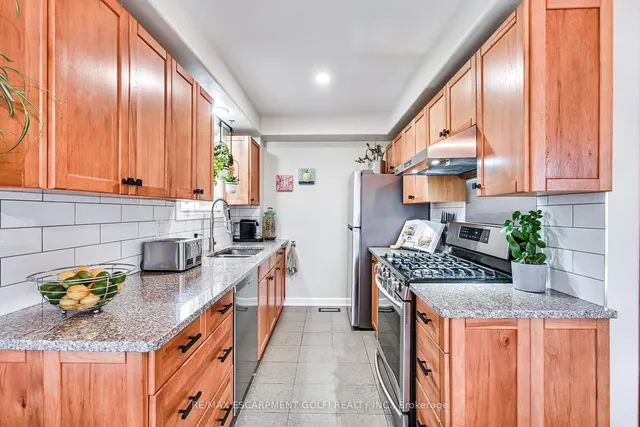 Additional image 7 of 773 Laurier Ave