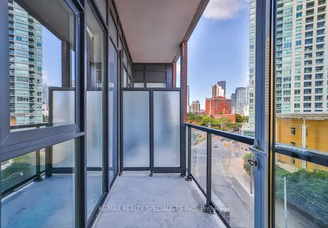 Additional image 19 of 159 WELLESLEY St Unit 404