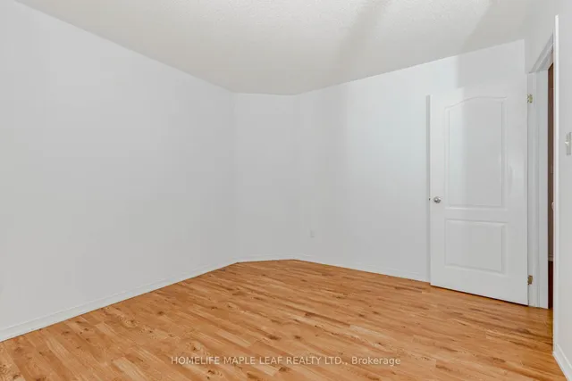 Additional image 27 of 72 Dunvegan Cres