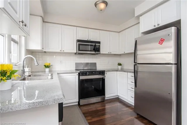 Additional image 16 of 701 Homer Watson Blvd Unit 17