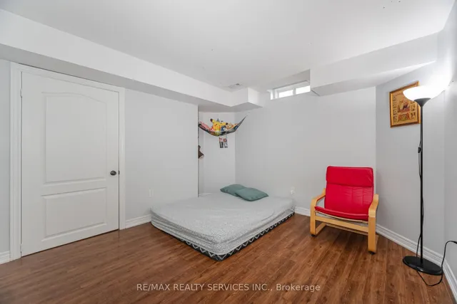 Additional image 36 of 69 Harbourtown Cres