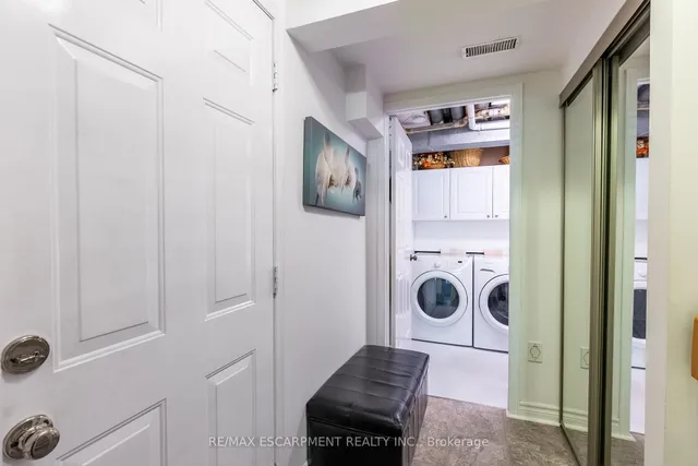 Additional image 39 of 1508 UPPER MIDDLE Rd Unit 6