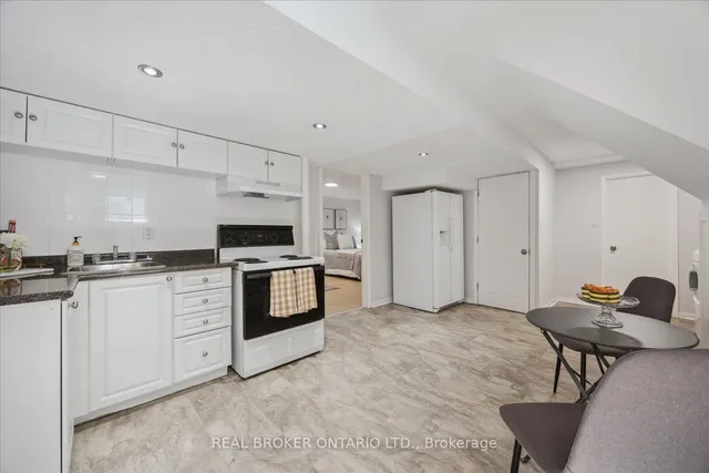 Additional image 27 of 237 Chine Dr