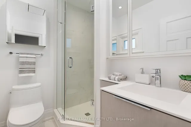 Additional image 31 of 176 Melrose Ave