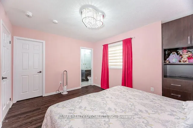 Additional image 33 of 52 Abercrombie Cres