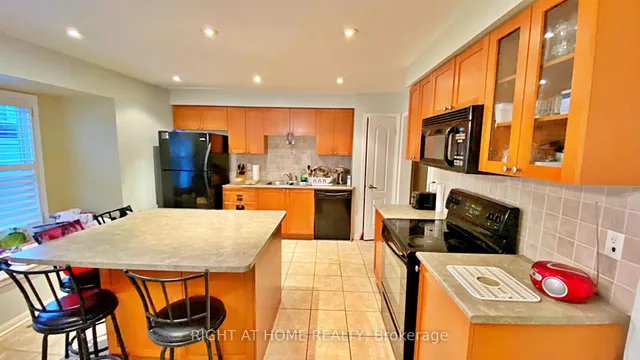 Additional image 10 of 664 Holly Ave