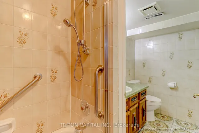 Additional image 21 of 77 Fontainbleau Dr