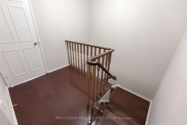 Additional image 20 of 25 Cardwell Ave Unit 30