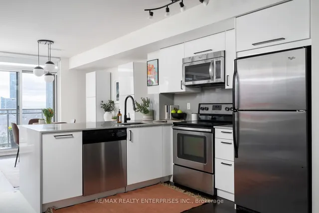 Additional image 4 of 78 Tecumseth St Unit 904