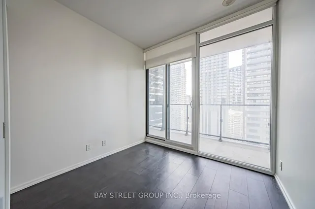 Additional image 34 of 125 Peter St Unit 2509