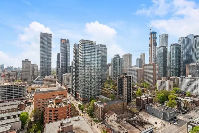 Additional image 35 of 81 Wellesley St Unit 2104