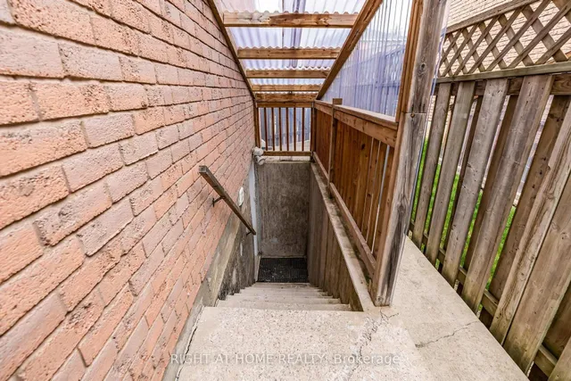 Additional image 44 of 1595 Meadowfield Cres