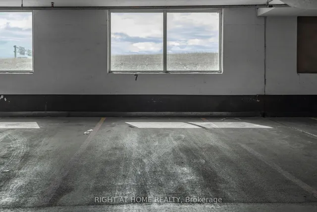 Additional image 37 of 125 Village Green Sq Unit 3703