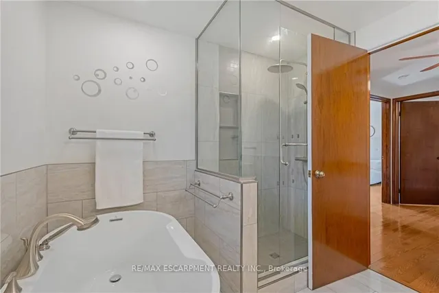 Additional image 28 of 36 Skylark Dr