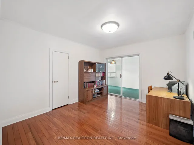 Additional image 18 of 397 Cortleigh Blvd