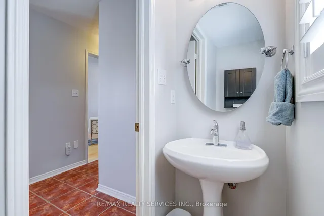 Additional image 23 of 3 White Tail Cres