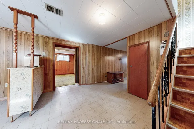 Additional image 28 of 26 Crane Ave