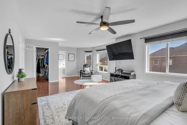 Additional image 27 of 1036 Hemstreet Cres