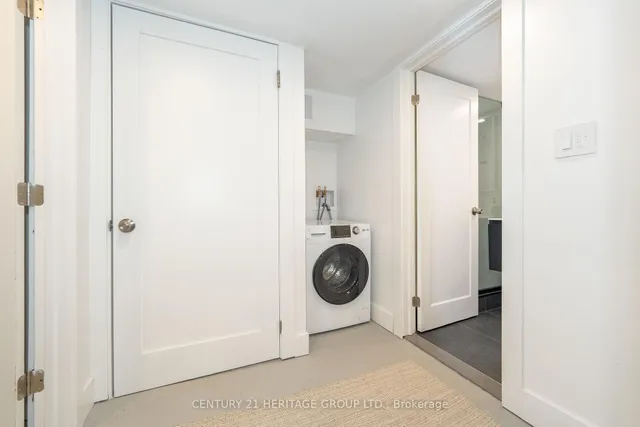 Additional image 23 of 48 DENVALE Rd