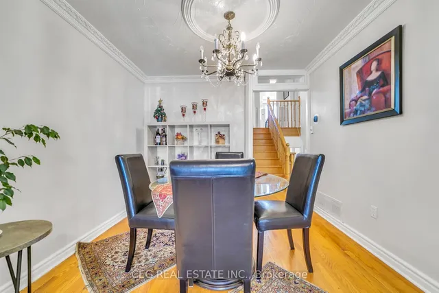 Additional image 13 of 204 FAIRGLEN Ave